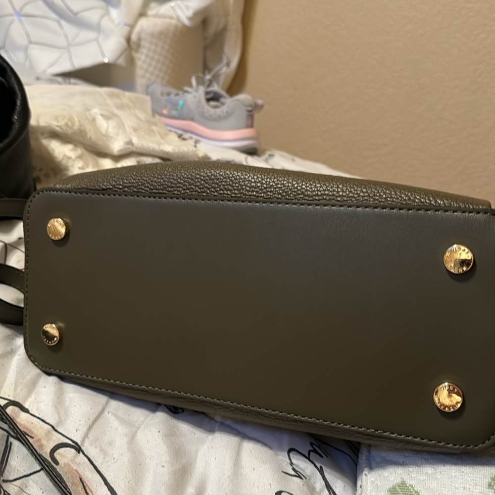 New - Picture 6 of 6